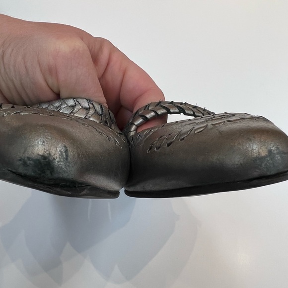 Jack Rogers Platinum Leather Pointed Toe Flats Sz 7 - Picture 8 of 9